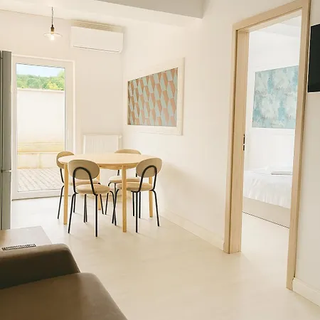 Dd - Iuliu Moldovan Hotel apartamentowy 3*