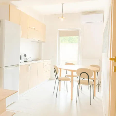 Hotel apartamentowy Dd - Iuliu Moldovan